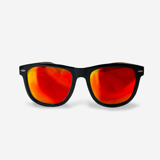 Lunette Close