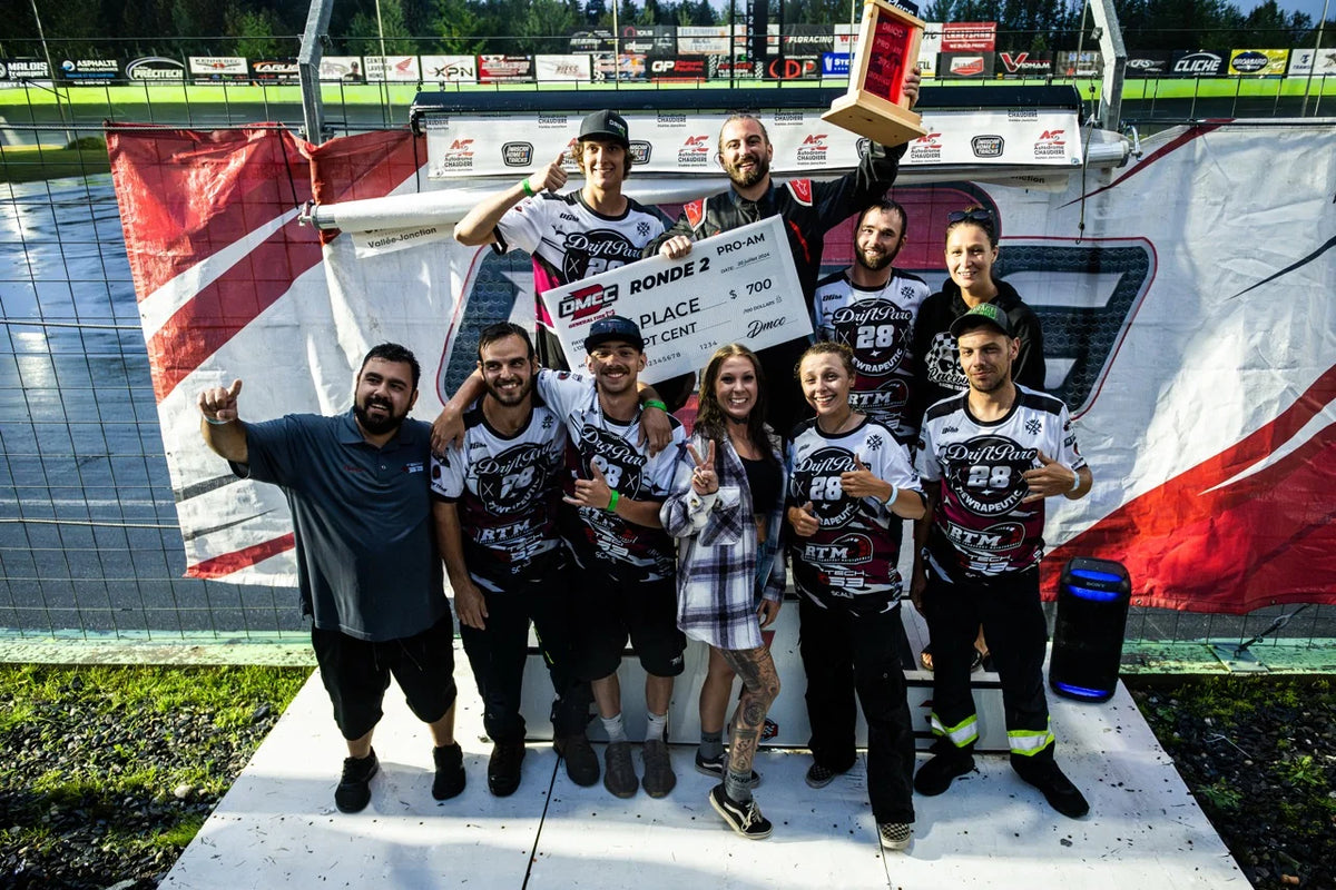 L’équipe DriftParc célèbre un podium
